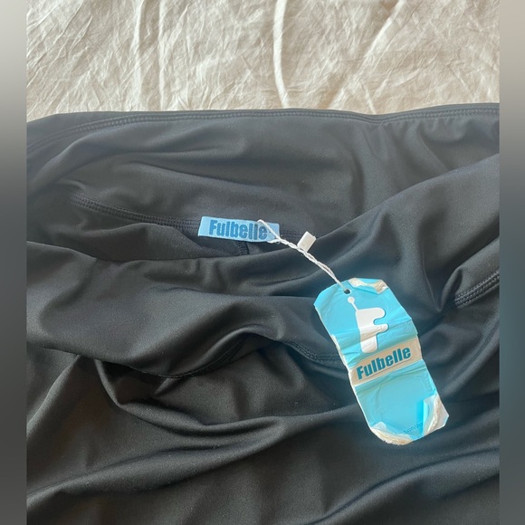 Tennis/ golf skort never worn tags still on - Picture 6 of 8